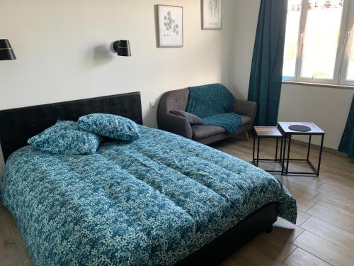Appartement Gite les Combes Bellevue à Etrez, Appartement à la campagne Route de Foissiat Étrez