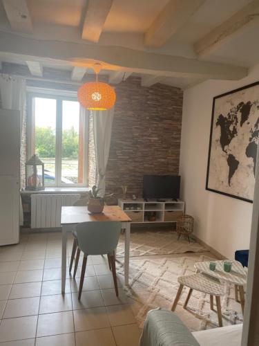 Appartement Gite les pieds dans l'eau Rue Maréchal de Lattre Chaumont-sur-Loire