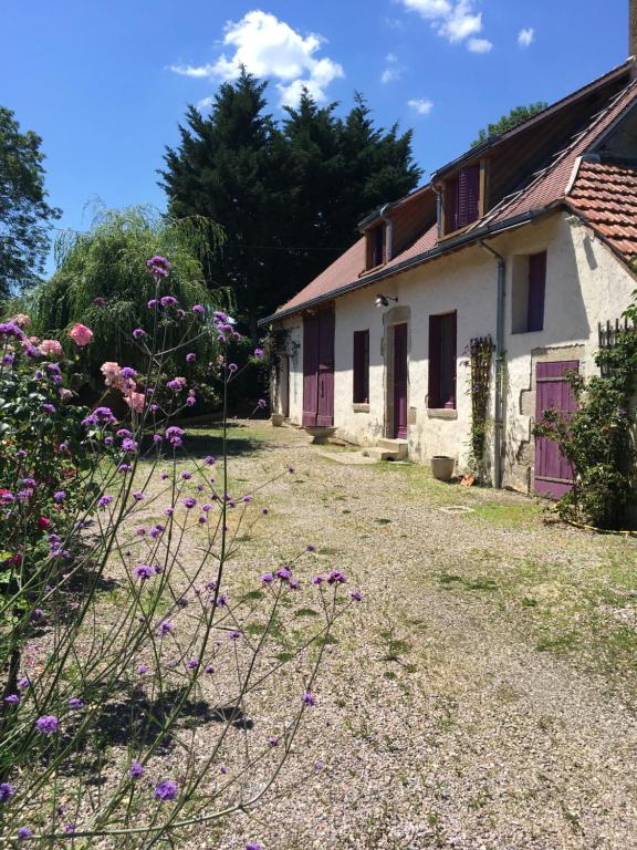 Maison de vacances Gîte Les Tazons - Pays de George Sand 7 route des fonts Martin Chassignières, 36230 Montipouret