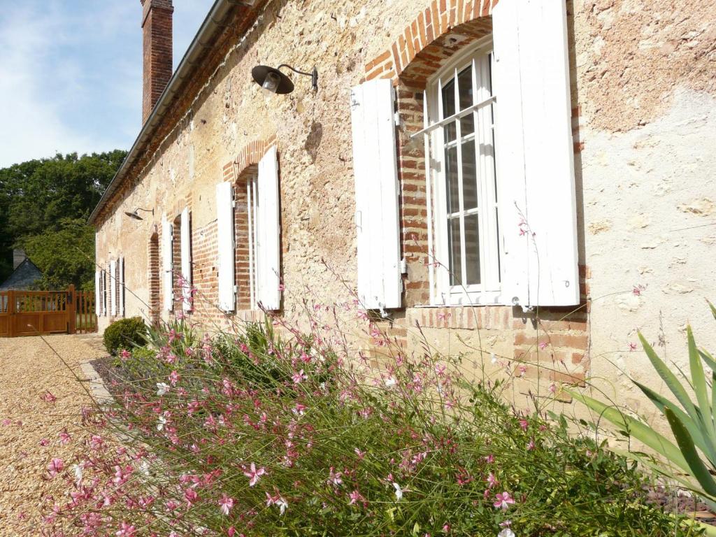 Maison de vacances Gîte Les-Villages-Vovéens, 5 pièces, 12 personnes - FR-1-581-63 Rue du Château Rouvray-Saint-Florentin, 28150 Montainville