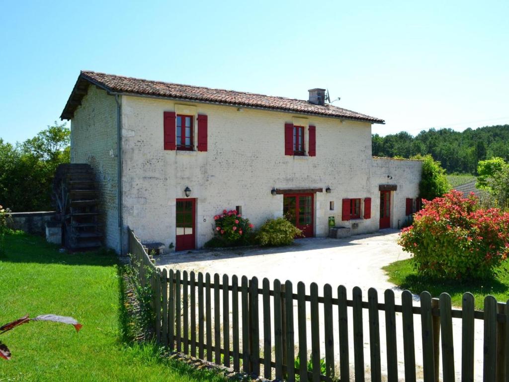 Maison de vacances Gîte Lignières-Ambleville-Lignières-Sonneville, 3 pièces, 6 personnes - FR-1-653-24 Les Collinauds 14 route de Bonneuil, 16130 Lignières-Sonneville