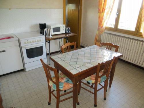 Gîte Lorette, 3 pièces, 4 personnes - FR-1-496-76 Lorette france