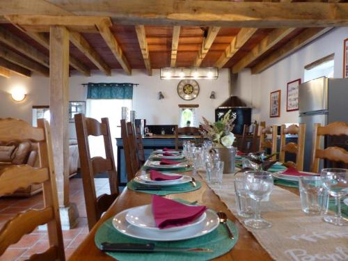 Gîte Lurcy-Lévis, 5 pièces, 10 personnes - FR-1-489-392 Lurcy-Lévis france