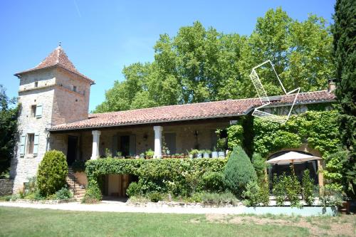 Appartement Gîte maison en pierre entre le Lot et la Dordogne la grange du lac lieu dit montplaisir Cazals