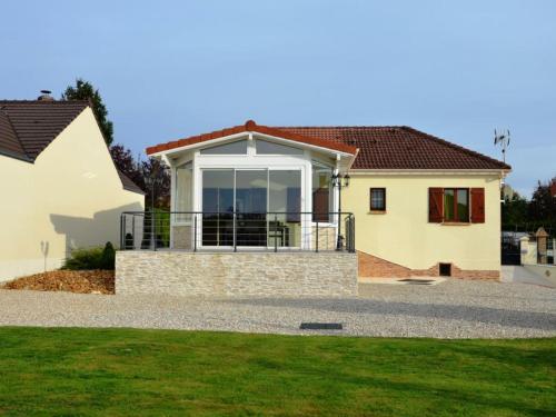 Gîte Maizières-la-Grande-Paroisse, 4 pièces, 6 personnes - FR-1-543-186 Maizières-la-Grande-Paroisse france