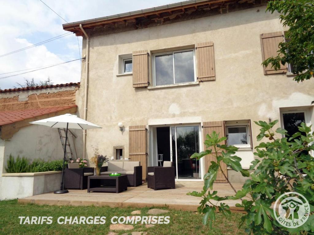 Maison de vacances Gîte Maringes, 3 pièces, 4 personnes - FR-1-496-174 39 rue des Acacias 42140 MARIN, 42140 Maringes