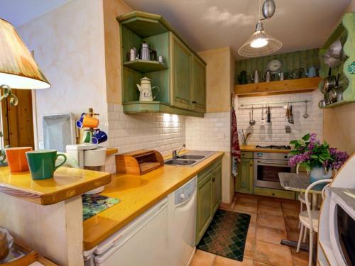 Maison de vacances Gîte Marols, 4 pièces, 6 personnes - FR-1-496-1 Hameau de marcilleux Marols