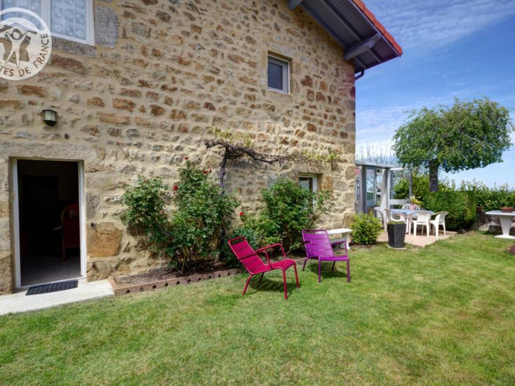 Maison de vacances Gîte Marols, 4 pièces, 6 personnes - FR-1-496-2 Hameau de marcilleux, 42560 Marols