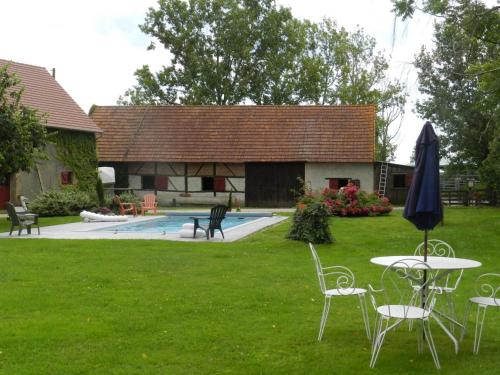 Gîte Mercy, 3 pièces, 4 personnes - FR-1-489-368 Mercy france