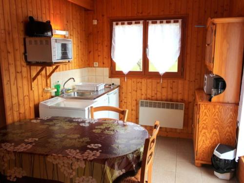 Gîte Mesples, 3 pièces, 4 personnes - FR-1-489-401 Mesples france