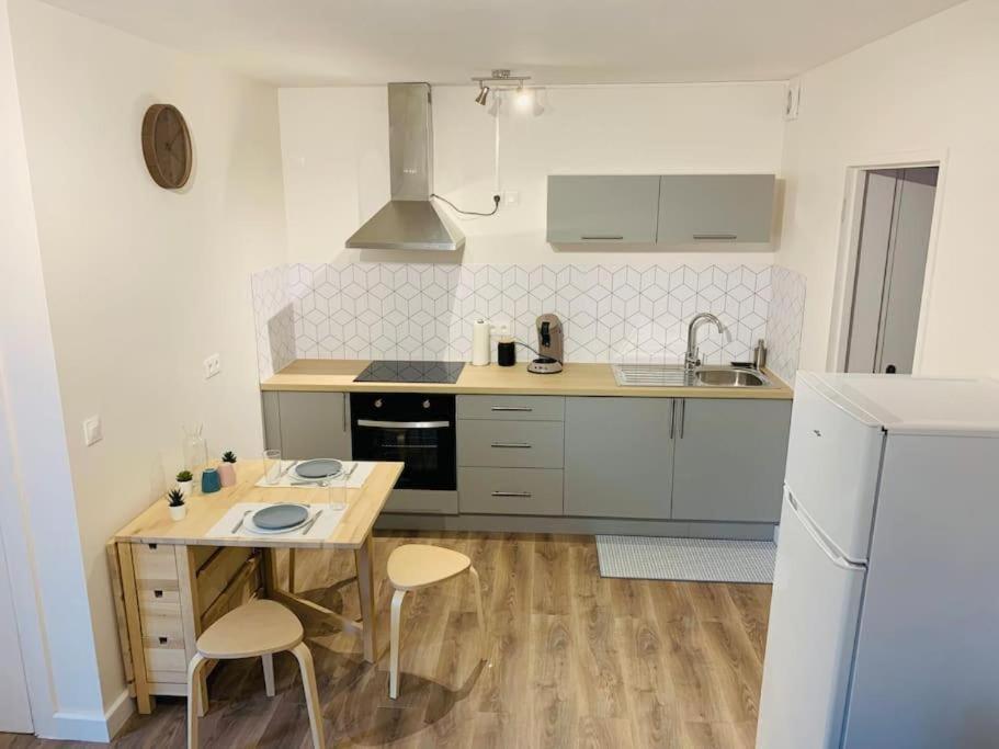 Appartement Gîte meublé 1 à 4 pers à Sierck-Les-Bains proche Cattenom Thionville Luxembourg Place de la Gro, 57480 Sierck-les-Bains