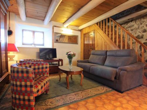 Maison de vacances Gîte Monlet, 3 pièces, 5 personnes - FR-1-582-13 Beyssac Monlet