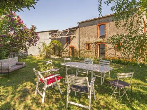 Gîte Monnières, 2 pièces, 4 personnes - FR-1-306-985 Monnières france