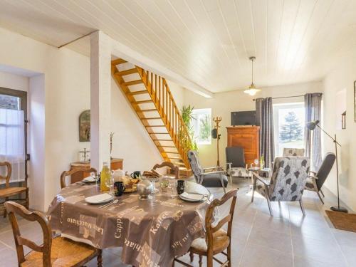 Maison de vacances Gîte Monnières, 2 pièces, 4 personnes - FR-1-306-985 14 ter rue de la Poste Monnières