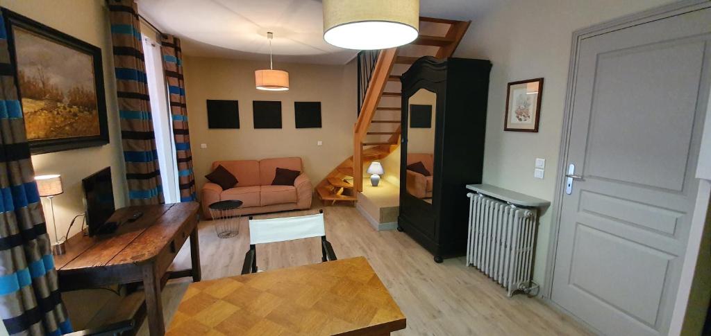 Appartement GITE MONTLAUZEUR 29 Rue Durand de Montlauzeur, 12200 Villefranche-de-Rouergue