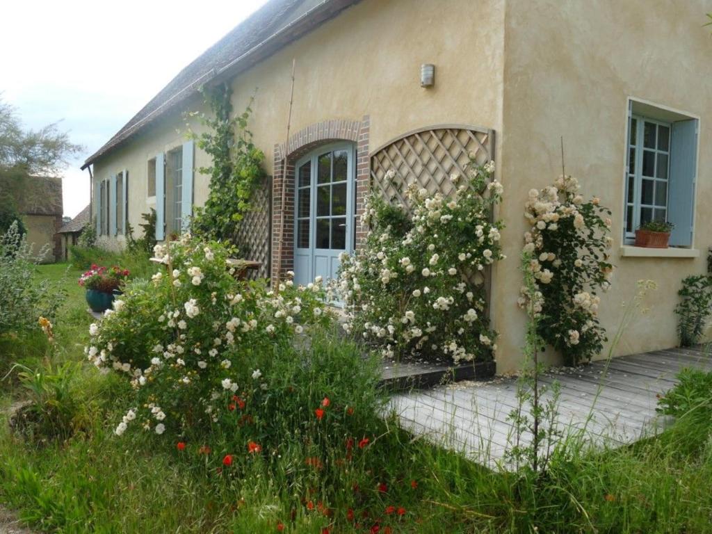 Maison de vacances Gîte Montmirail, 5 pièces, 8 personnes - FR-1-410-266 l'etang becanne, 72320 Montmirail