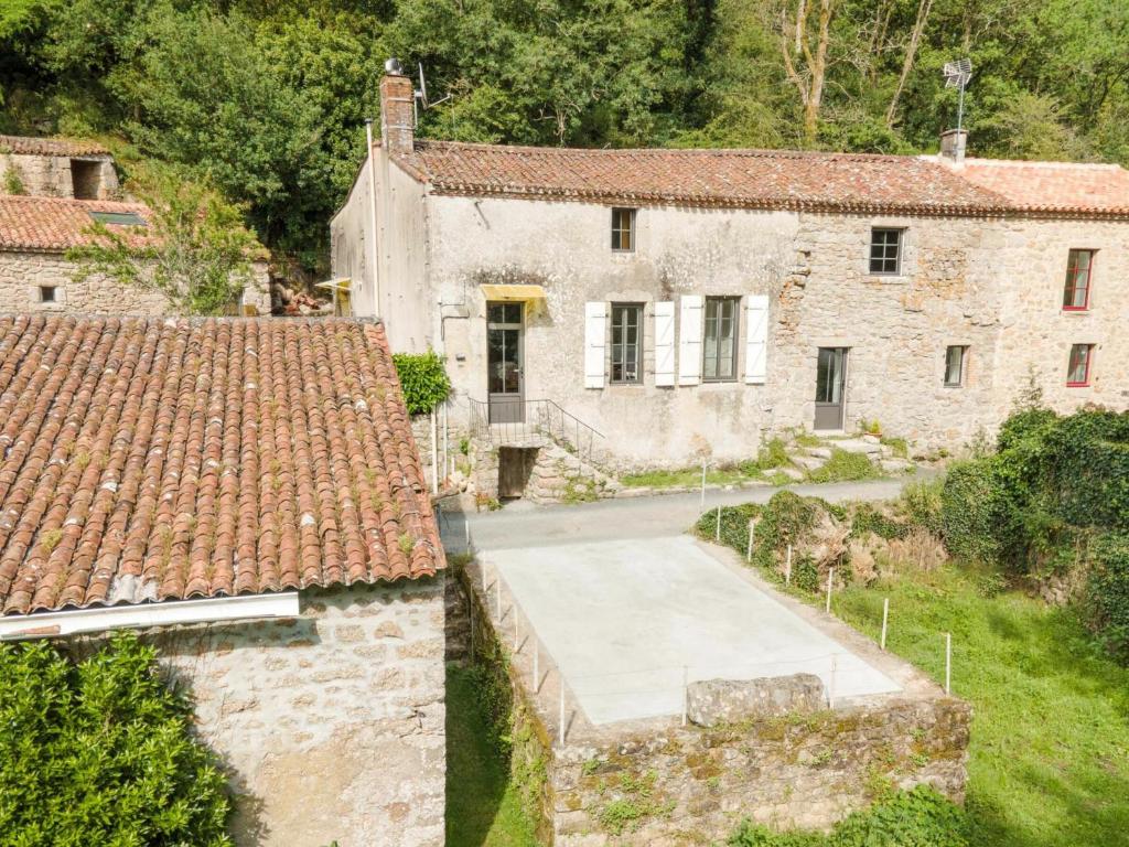 Maison de vacances Gîte Mortagne-sur-Sèvre, 3 pièces, 6 personnes - FR-1-426-485 Le Domaine, 85290 Mortagne-sur-Sèvre