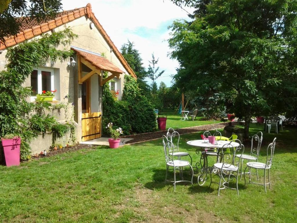 Maison de vacances Gîte Moulins, 3 pièces, 5 personnes - FR-1-489-324 Lieu dit Mauvet, 03000 Moulins