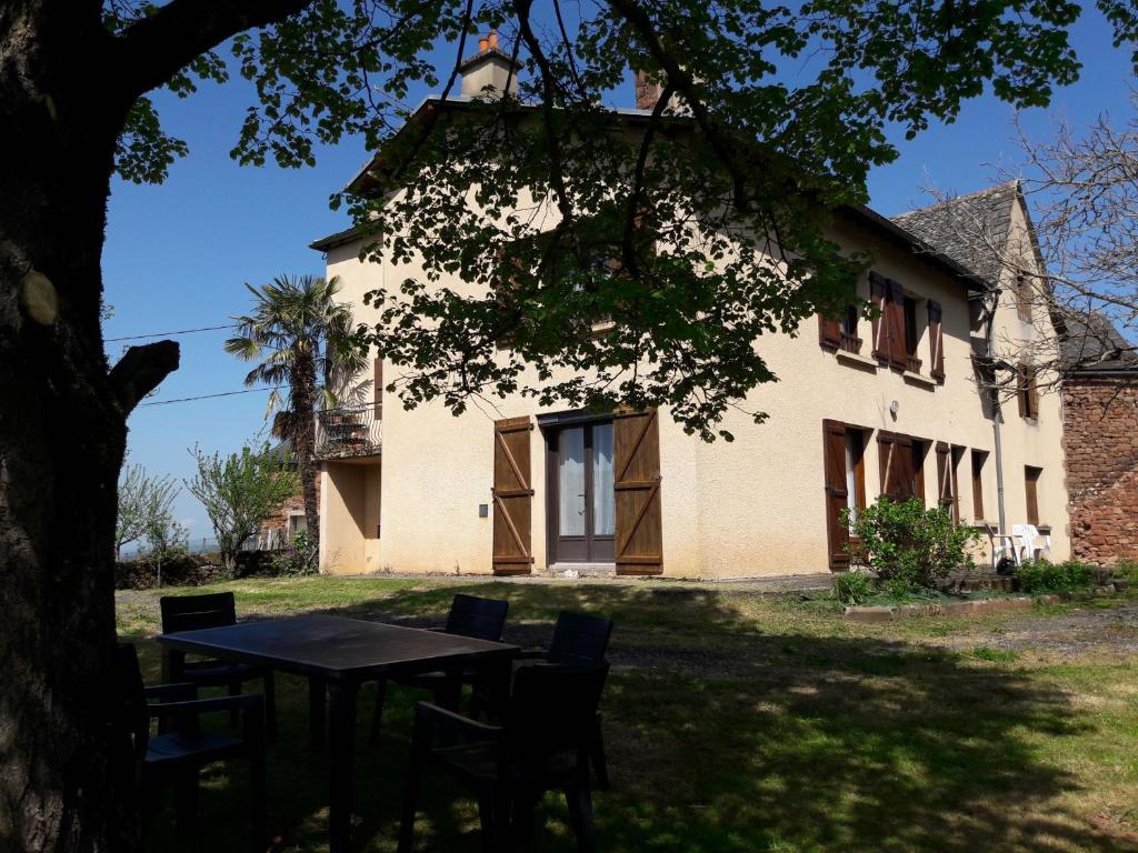 Maison de vacances Gîte Mouret, 3 pièces, 5 personnes - FR-1-601-281 La Gaillardie, 12330 Mouret