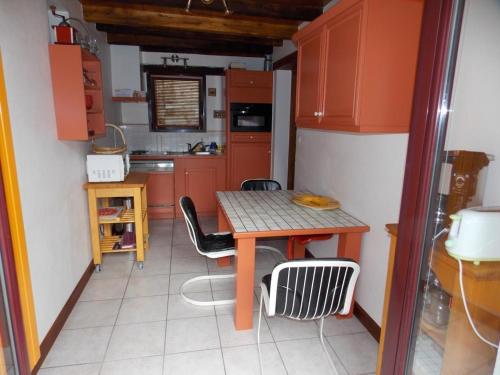 Maison de vacances Gîte Neuvy, 1 pièce, 2 personnes - FR-1-489-213 FRAGNY Neuvy