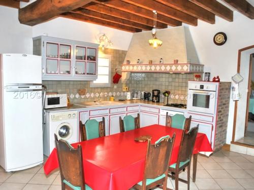 Maison de vacances Gîte Nouans-les-Fontaines, 6 pièces, 12 personnes - FR-1-381-406 38 Rue Delattre De Tassigny -  - Nouans-les-Fontaines