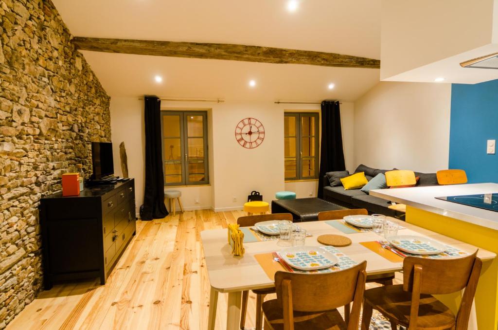Appart'hôtel Gîte Ohlavache! 3 Rue Hippolyte Maindron, 49270 Champtoceaux