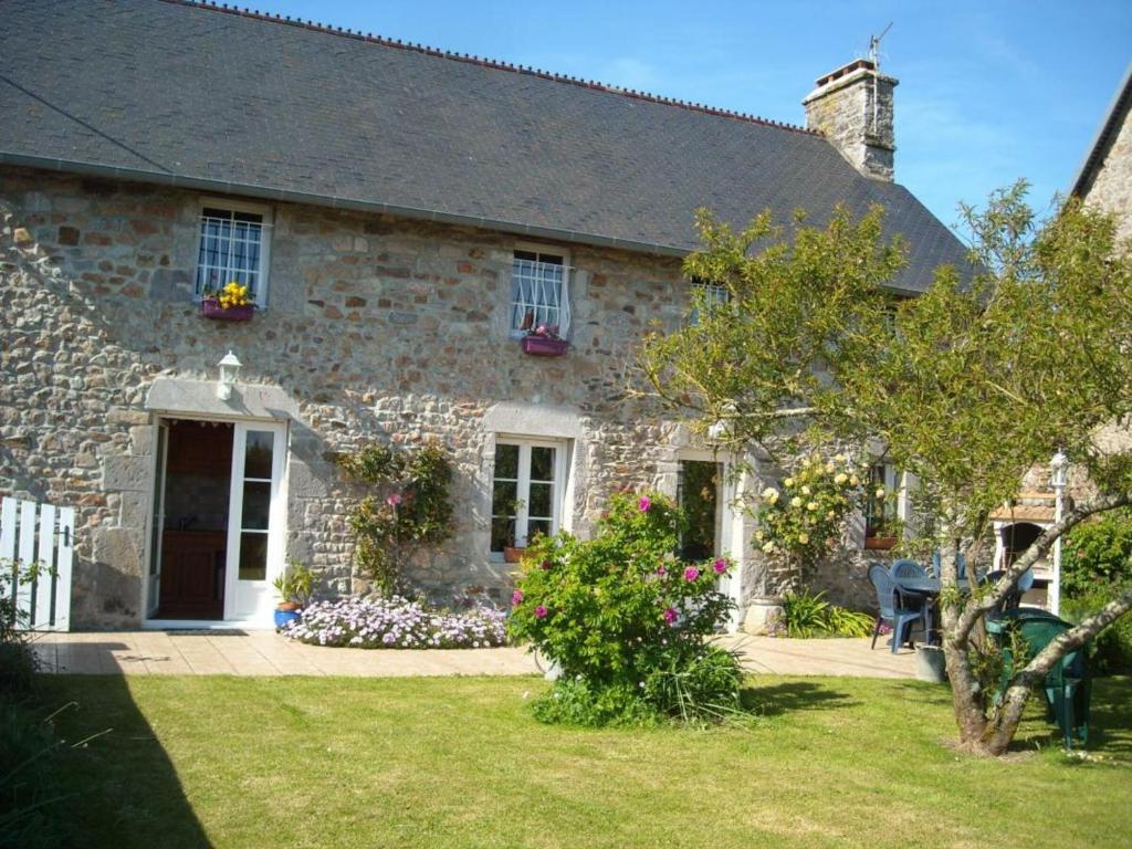 Maison de vacances Gîte Orval, 5 pièces, 8 personnes - FR-1-362-240 24 Rue Du Dernier Sou -  -, 50660 Orval