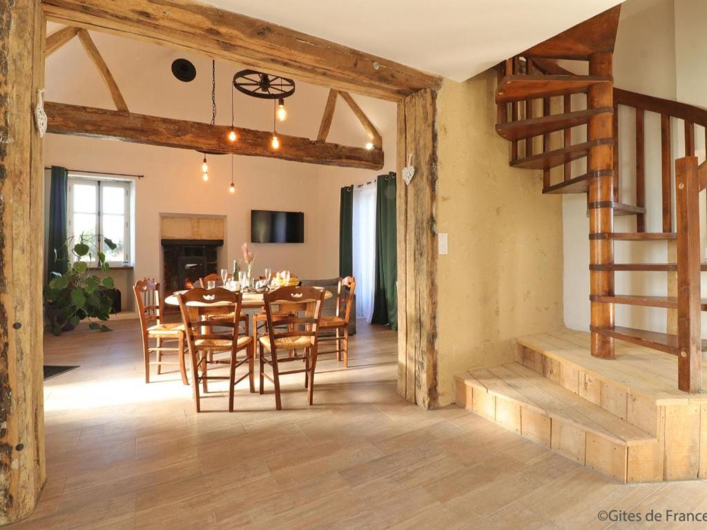 Maison de vacances Gîte Parfondeval, 3 pièces, 6 personnes - FR-1-497-171 Le Bourg, 61400 Parfondeval