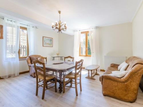 Gîte Pargues, 3 pièces, 5 personnes - FR-1-543-106 Parques france