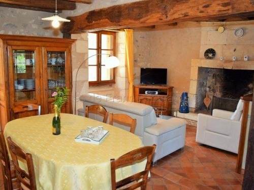 Gîte Paulmy, 4 pièces, 7 personnes - FR-1-381-321 Paulmy france