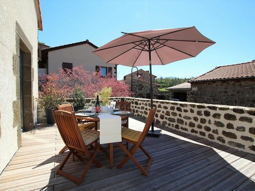 Maison de vacances Gîte Polignac, 3 pièces, 4 personnes - FR-1-582-58 5, rue du Fournil Cheyrac, 43000 Polignac