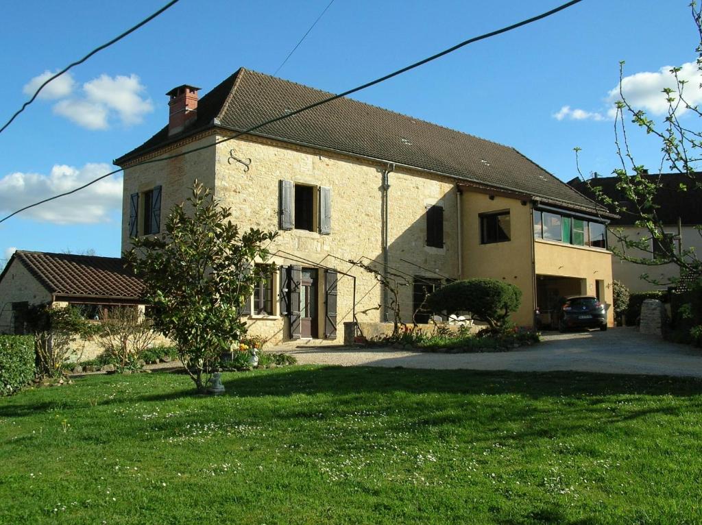 Maison de vacances Gîte proche Périgord Sarlat Rocamadour Costeraste, 46300 Gourdon