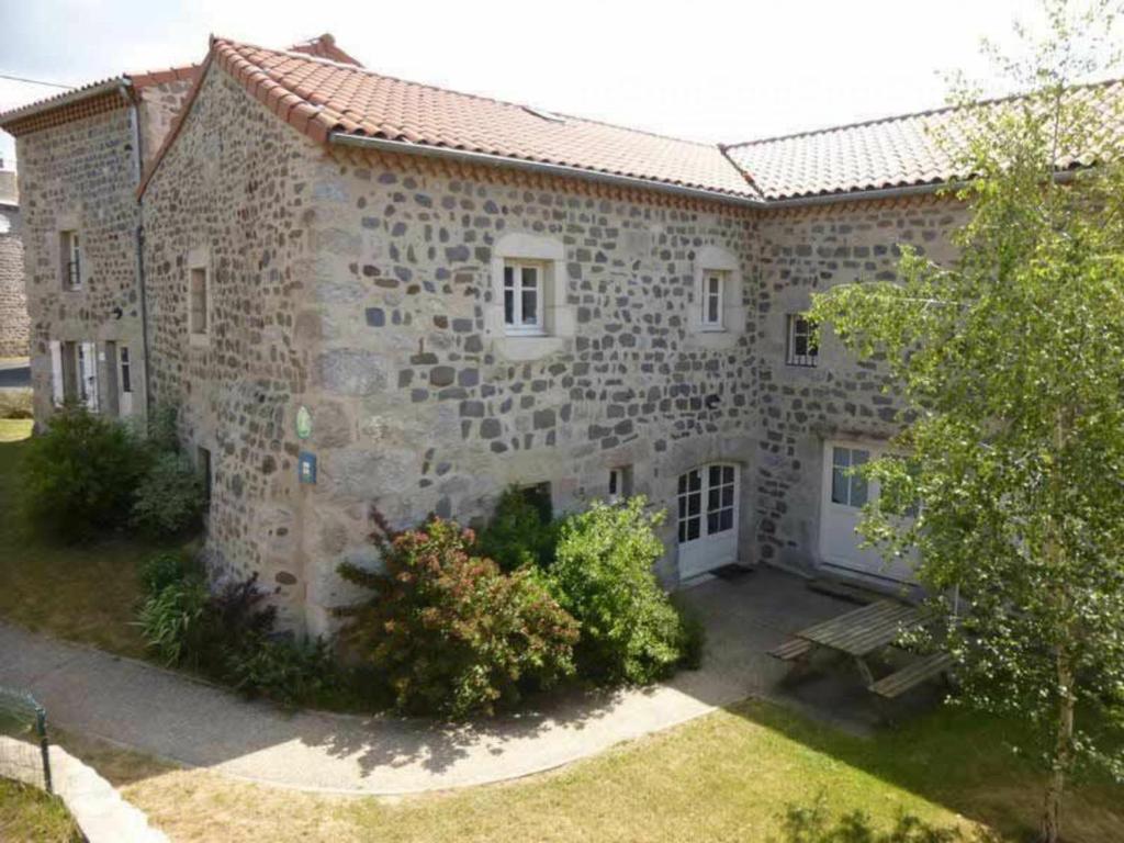 Maison de vacances Gîte Rauret, 4 pièces, 8 personnes - FR-1-582-186 Joncherette, 43340 Rauret