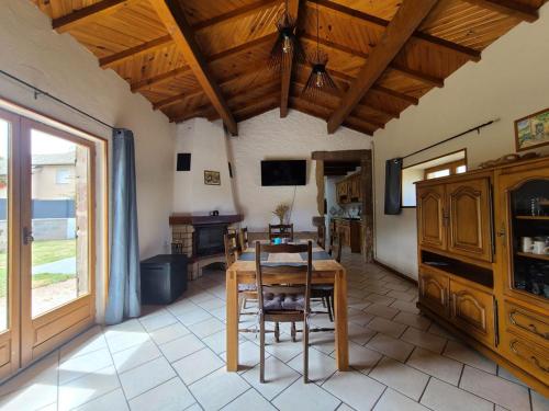 Maison de vacances Gîte Renauvoid, 4 pièces, 6 personnes - FR-1-589-417 518 Le Savernay Chantraine