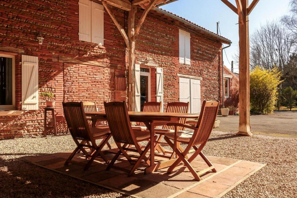 Séjour à la ferme Gîte rural Aqui-naut 1 chemin des prés, 31310 Montesquieu-Volvestre