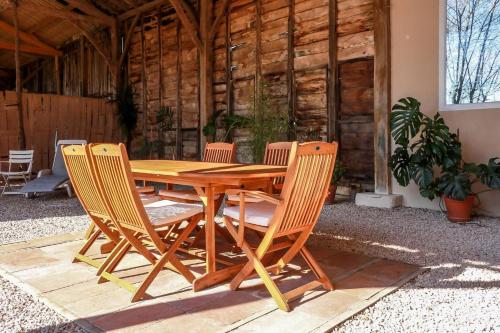 Séjour à la ferme Gîte rural Aqui-naut 1 chemin des prés Montesquieu-Volvestre