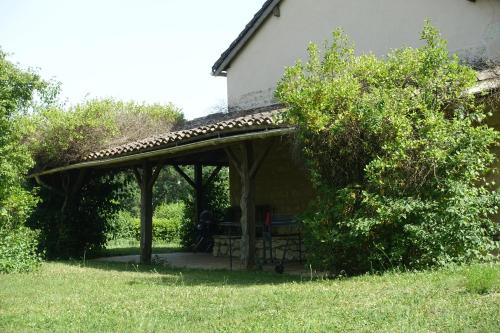 Gite Rural Pour 14 Personnes Avec Piscine Privee Castelnau-Montratier france