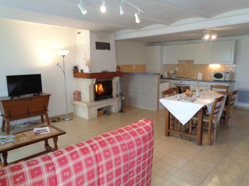 Gîte Saint-Alban-les-Eaux, 3 pièces, 4 personnes - FR-1-496-75 Saint-Alban-les-Eaux france