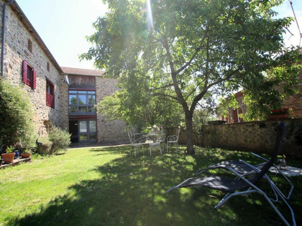 Maison de vacances Gîte Saint-Beauzire, 4 pièces, 6 personnes - FR-1-582-210 La Vialette, 43100 Saint-Beauzire