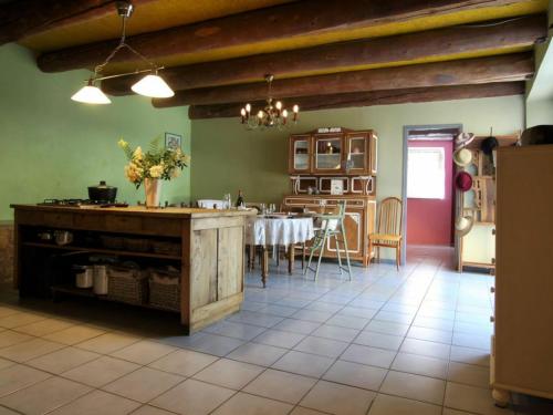 Gîte Saint-Beauzire, 4 pièces, 6 personnes - FR-1-582-210 Saint-Beauzire france