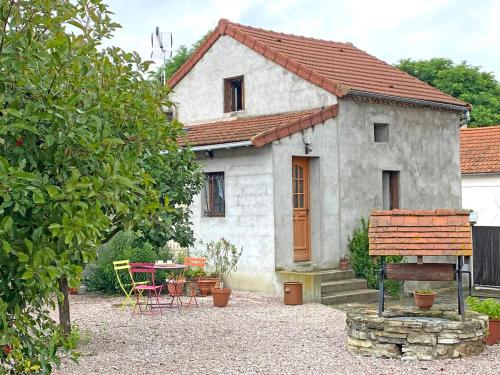 Gîte Saint-Bonnet-de-Rochefort, 2 pièces, 4 personnes - FR-1-489-342 Saint-Bonnet-de-Rochefort france