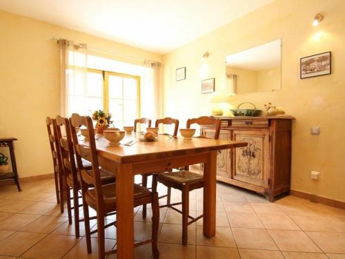 Maison de vacances Gîte Saint-Christophe-sur-Dolaison, 4 pièces, 8 personnes - FR-1-582-284 Eycenac Saint-Christophe-sur-Dolaison