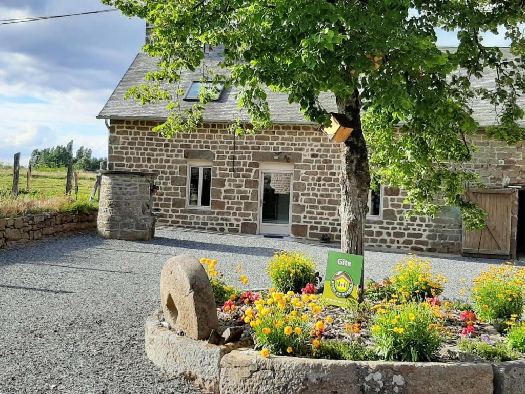 Maison de vacances Gîte Saint-Fraimbault, 4 pièces, 7 personnes - FR-1-497-74 La Courteille Saint Fraimbault, 61350 Saint-Fraimbault