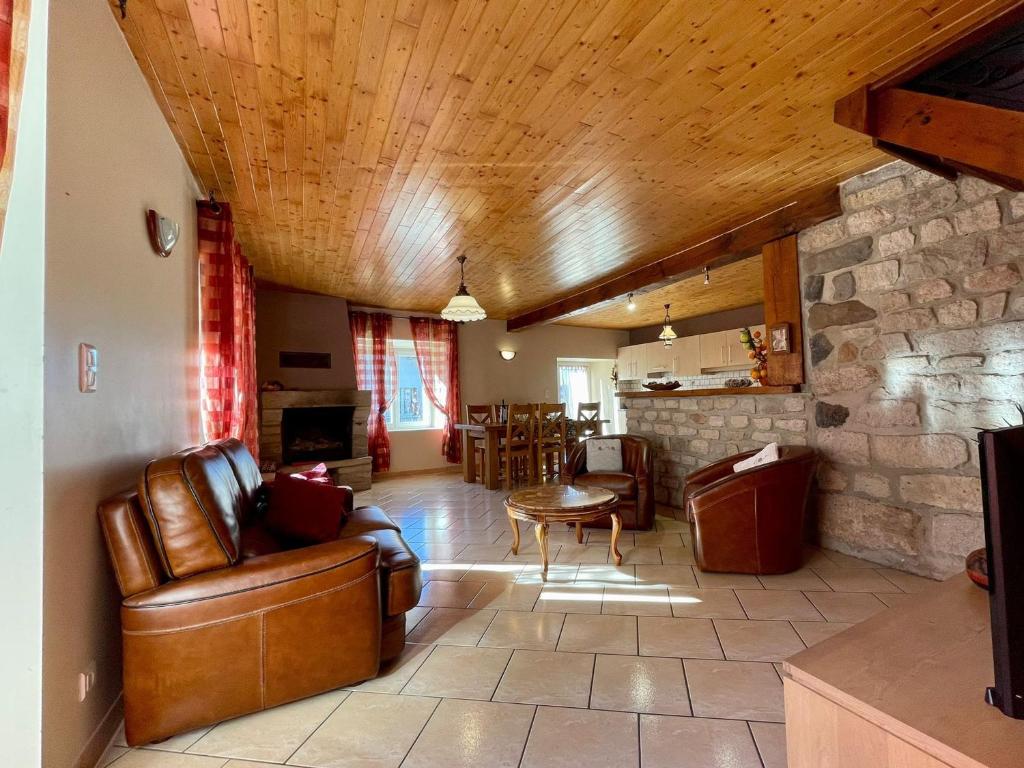 Maison de vacances Gîte Saint-Germain-Laprade, 4 pièces, 5 personnes - FR-1-582-349 15 Montée de la Boucle Le Boussillon, 43700 Saint-Germain-Laprade