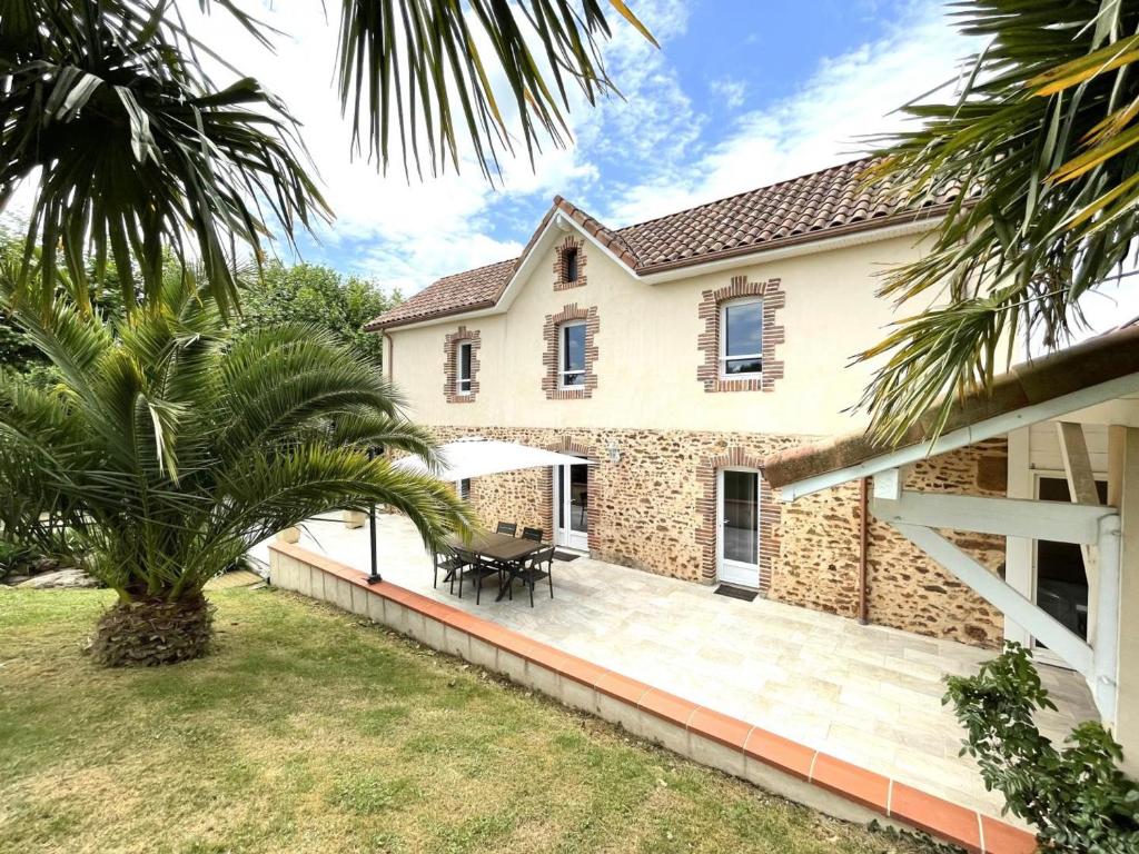 Maison de vacances Gîte Saint-Girons-en-Béarn, 4 pièces, 6 personnes - FR-1-384-217 150 Chemin Du Haou - Maison Hourquet -, 64300 Saint-Girons