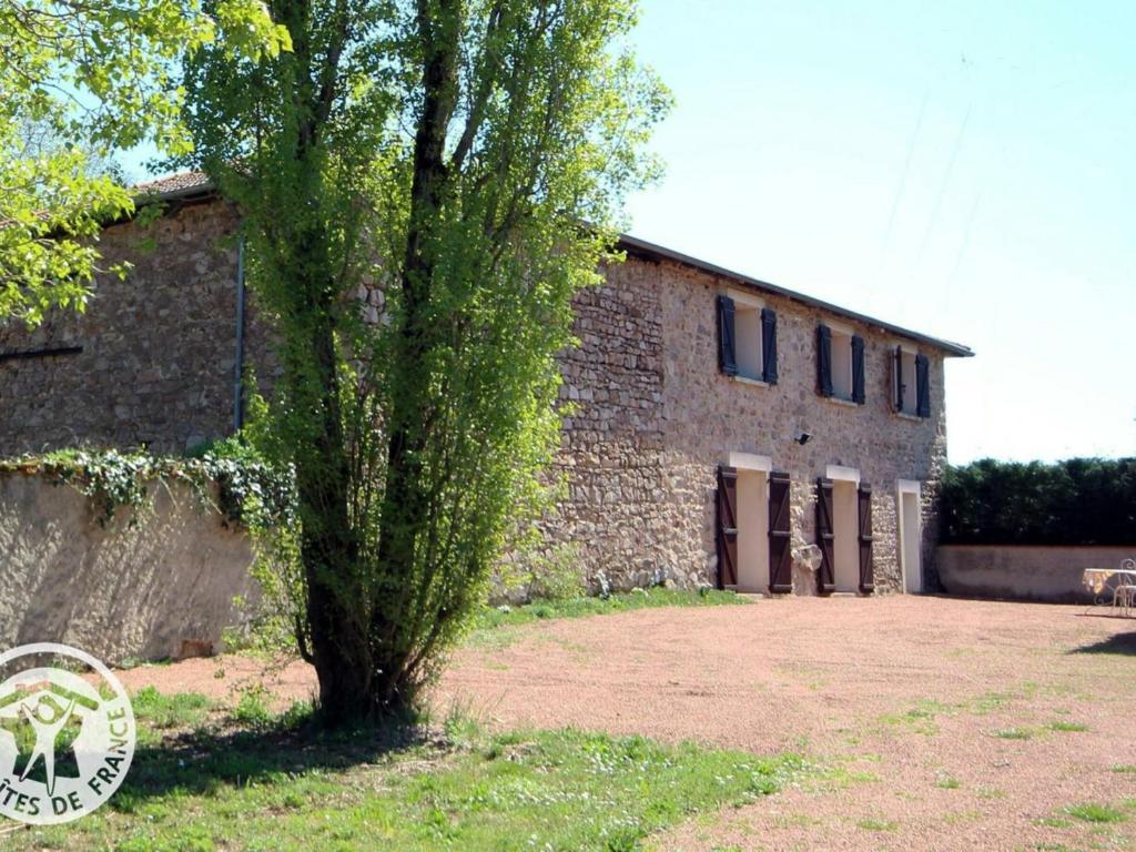 Maison de vacances Gîte Saint-Haon-le-Vieux, 4 pièces, 6 personnes - FR-1-496-156 415 route de Caqueret 42370 St Haon le Vieux, 42370 Saint-Haon-le-Vieux