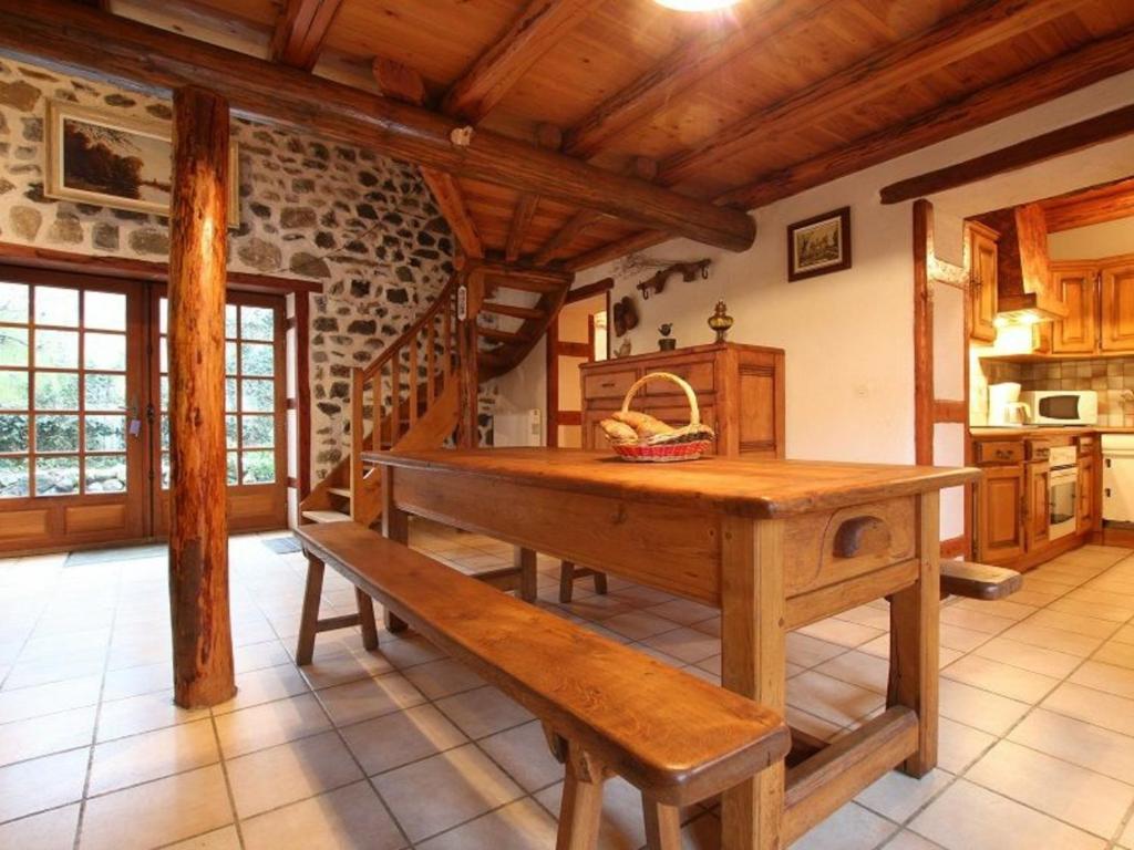 Maison de vacances Gîte Saint-Julien-des-Chazes, 4 pièces, 8 personnes - FR-1-582-25 Le Bourg, 43300 Saint-Julien-des-Chazes