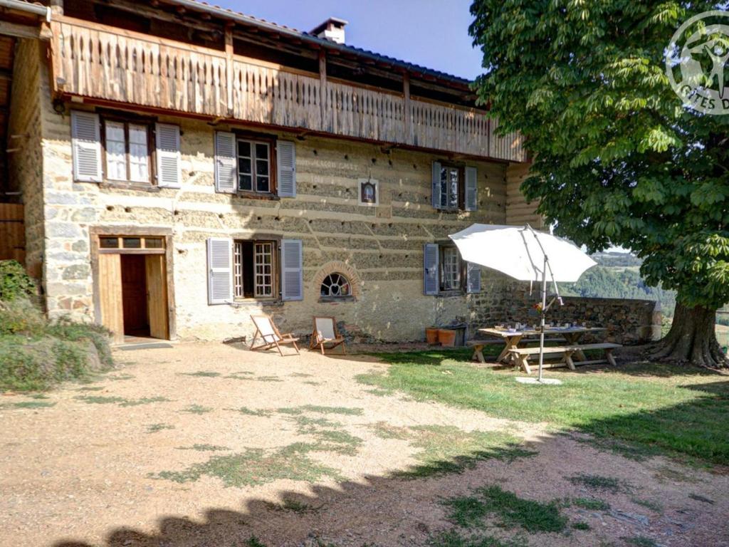 Maison de vacances Gîte Saint-Martin-la-Sauveté, 6 pièces, 10 personnes - FR-1-496-128 Avez, 42260 Saint-Martin-la-Sauveté