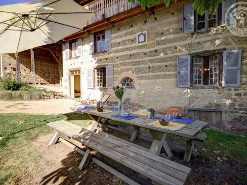 Gîte Saint-Martin-la-Sauveté, 6 pièces, 10 personnes - FR-1-496-128 Saint-Martin-la-Sauveté france