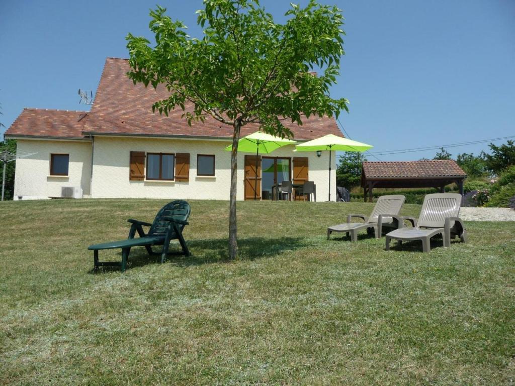 Maison de vacances Gîte Salignac-Eyvigues, 3 pièces, 4 personnes - FR-1-616-116 Eyvigues, 24590 Salignac Eyvigues